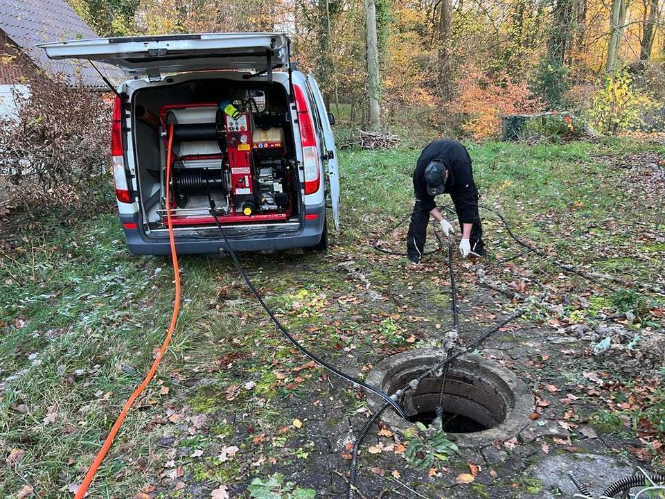 Techniker von Kanal24h im Einsatz vor Ort in Wildeshausen